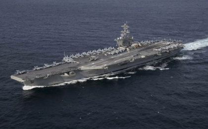 militares-do-navio-uss-abraham-lincoln-tentam-saltar-no-mar-apos-meses-sem-desembarcar