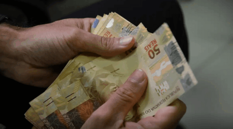 governo-lula-eleva-previsao-do-salario-minimo-para-r$-1.741-em-2027