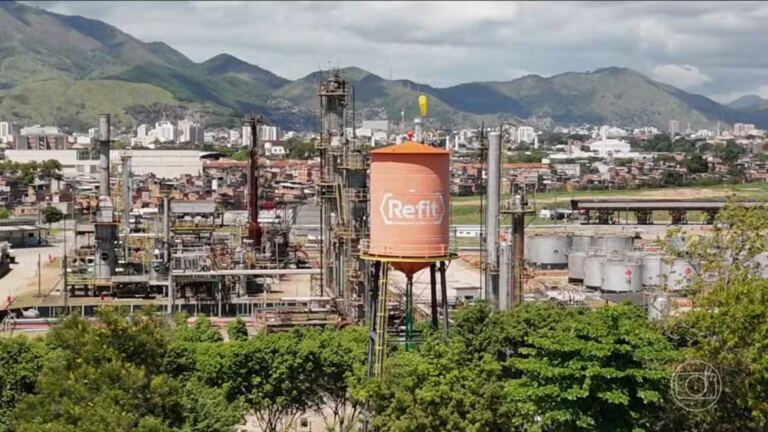 pf-deflagra-segunda-fase-de-operacao-contra-a-refit-no-rio