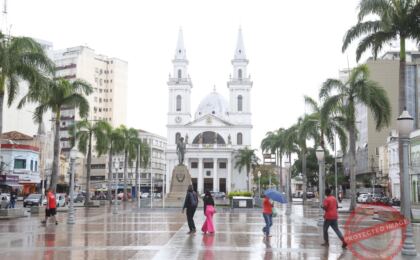fim-de-semana-deve-ter-chuva-passageira-e-temperaturas-amenas-em-campos