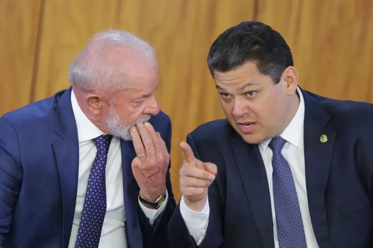 alcolumbre-libera-pec-sobre-fim-da-escala-6×1-apos-reuniao-com-lula