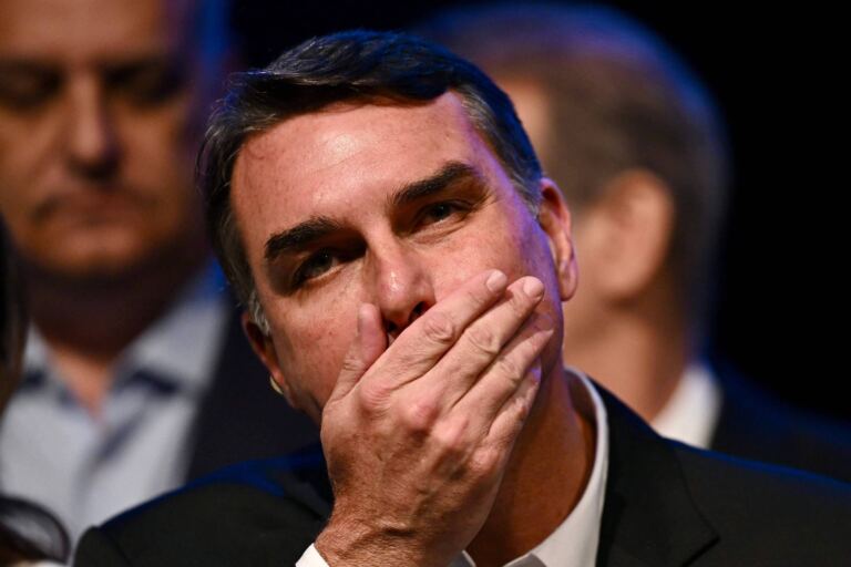missao-diz-que-encontrou-ip-de-filiacao-de-flavio-bolsonaro