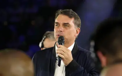flavio-bolsonaro-diz-que-e-mails-do-missao-sobre-filiacao-foram-tratados-como-spam