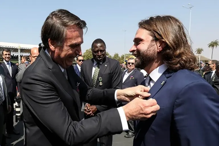 derrite-escolhe-como-suplente-exonerado-por-bolsonaro-apos-uso-de-aviao-da-fab