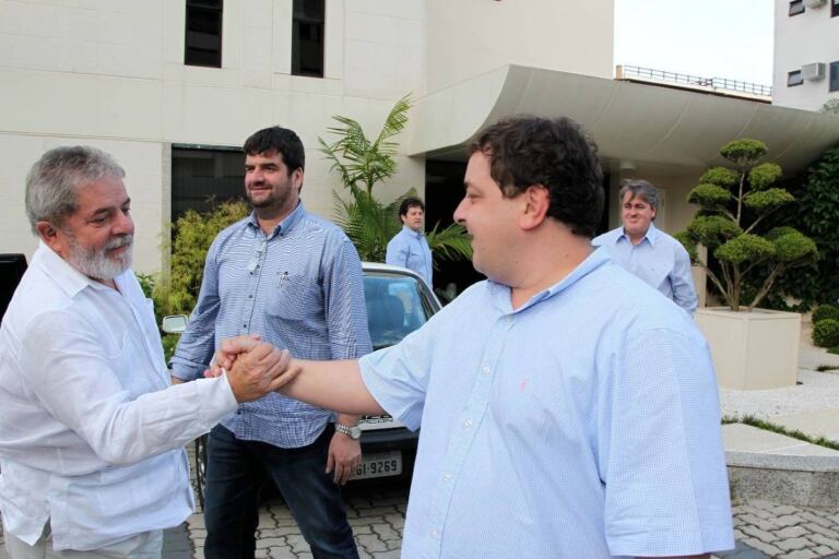 lula-cobra-explicacoes-de-lulinha-sobre-amizade-com-investigada-no-caso-inss