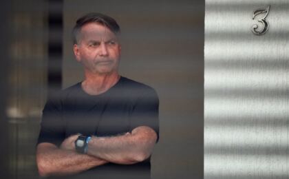 bolsonaro-pede-a-moraes-autorizacao-para-consulta-com-dentista-casada-com-flavio