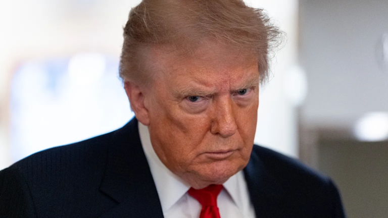 trump-diz-que-vai-declarar-estreito-de-ormuz-territorio-dos-eua