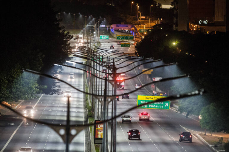 tj-sp-bloqueia-r$-1,02-bilhao-por-suspeitas-em-contrato-da-iluminacao-de-sao-paulo